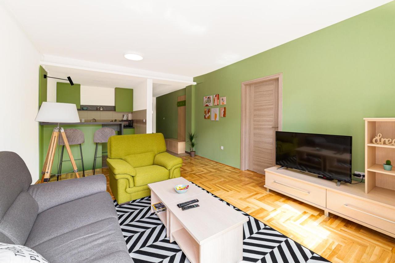 Djokic Apartments ครากูเยวัตส์ ภายนอก รูปภาพ