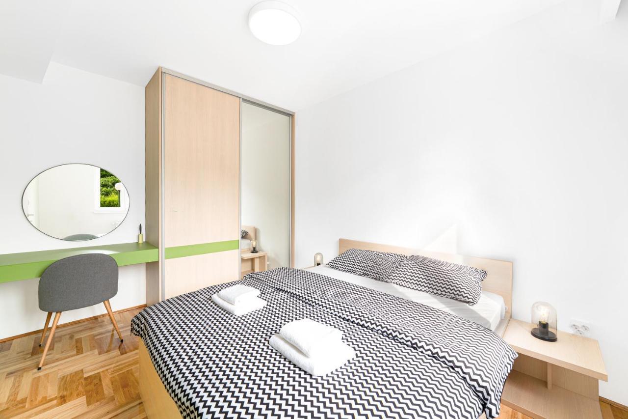 Djokic Apartments ครากูเยวัตส์ ภายนอก รูปภาพ