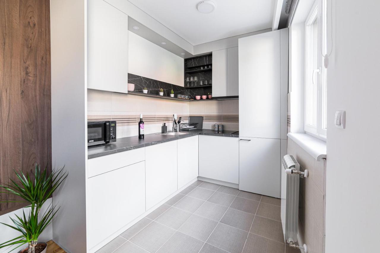 Djokic Apartments ครากูเยวัตส์ ภายนอก รูปภาพ